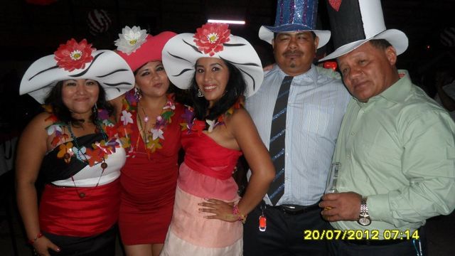 Sombreros canalleros tipo The Cats